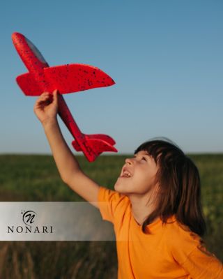 Perfektní zábava pro děti od 3 let i hravé dospěláky! Pěnové házecí letadlo! ✈️ 🌟 Dolet až 40 cm 🌟 Lehké a aerodynamické 🌟...